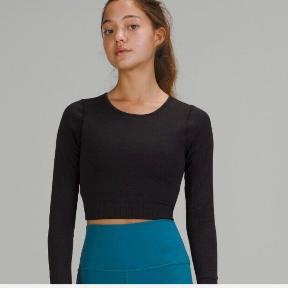 ▪️LLululemon Ebb To Street Long Sleeve Shirt Black Built in Bra Size Sz 6